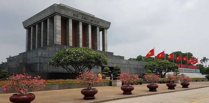 Lăng chủ tịch Hồ Chí Minh.